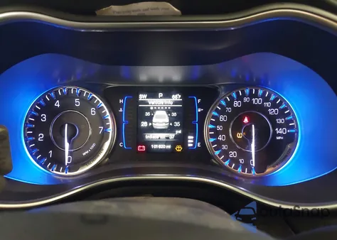 2015 Chrysler 200 Limited z USA, uszkodzony, nr VIN 1C3CCCAB3FN633484